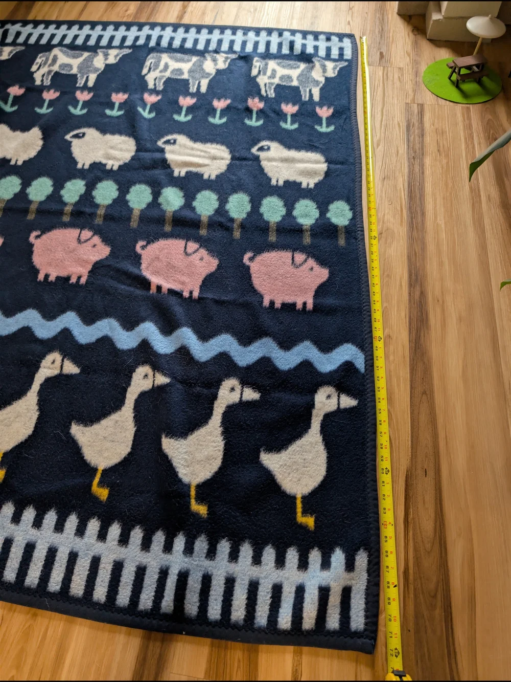 Vintage Crown Crafts Farm Animal Blanket